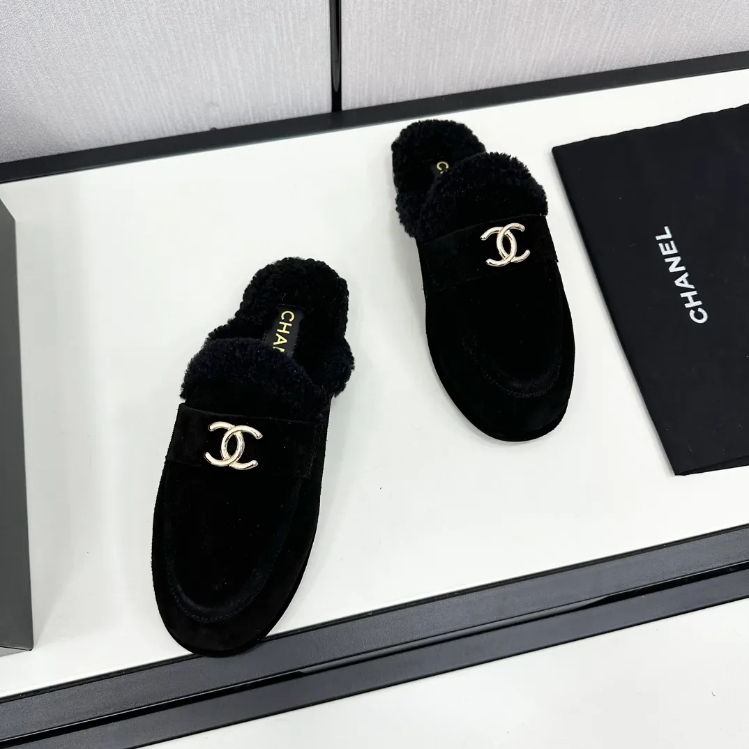 👟👟Ex-factory price 600👟👟Chanel 24K new furry loafers and Teddy furry shoes for autumn and winter. Very comfortable. Maillard brown is still very suitable for autumn and winter~ Suede upper, fur lining integrated, leather outsole Size: 35-39, other sizes are customized